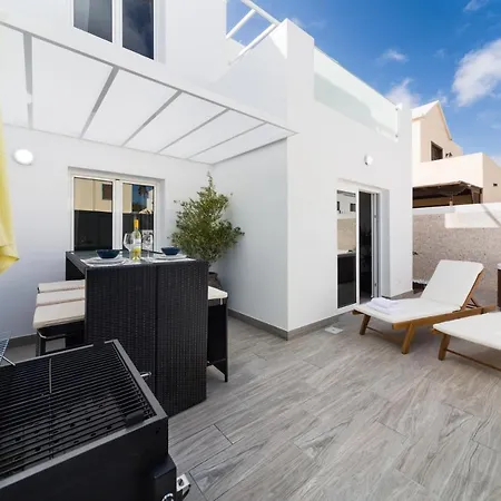 Carlotta's Sea-cret * Playa Honda (Lanzarote)