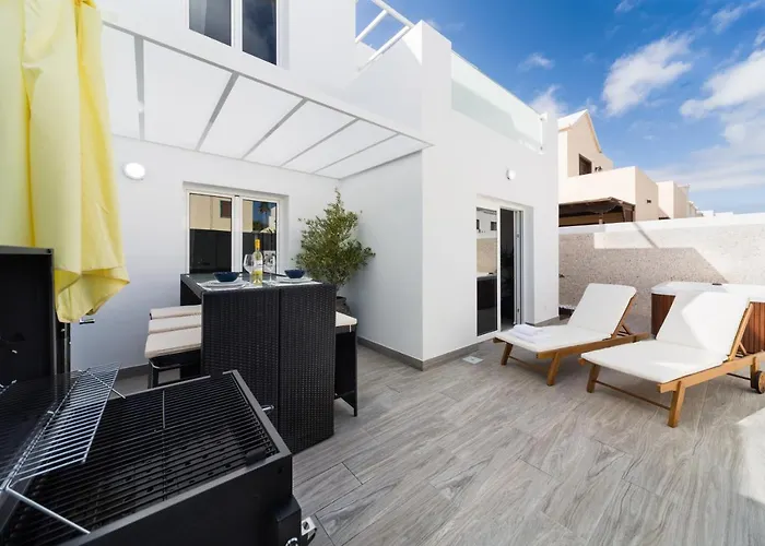 Carlotta´s Sea-cret * Playa Honda (Lanzarote)